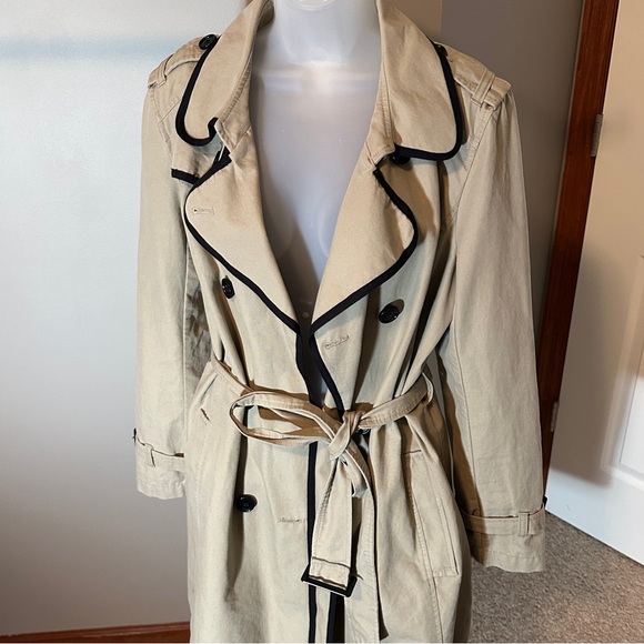 Ann Taylor LOFT Khaki Trench Coat - Picture 5 of 8